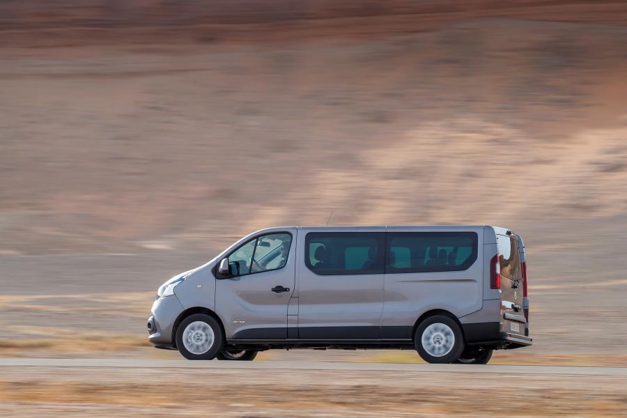  Nissan NV300 Combi 2016 года  (фото 23 из 32)